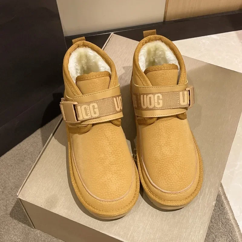 

2023 New Winter Fashion Snow Boots Women Warm Thicked Platform Shoes Female Antiskid Plush Ankle Non Slip Boots Harajuku Style