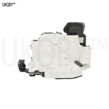 Cintura autoaspirante anteriore R con super serratura per blocco serratura porta 4K1837016K 4K1837015K