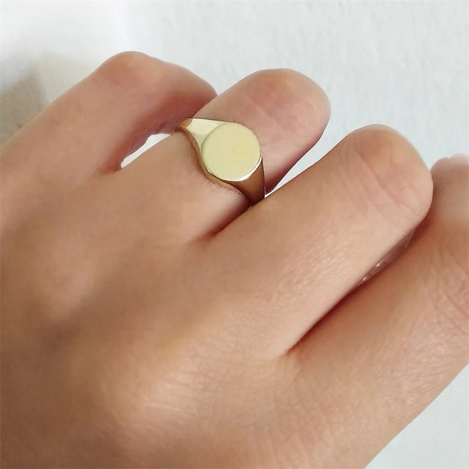 Anello circolare minimalista tridimensionale in acciaio inossidabile Emanco Fashion Style 2025, anello da donna con logo, caratterizzato da lettere, sigilli,_voghion.com