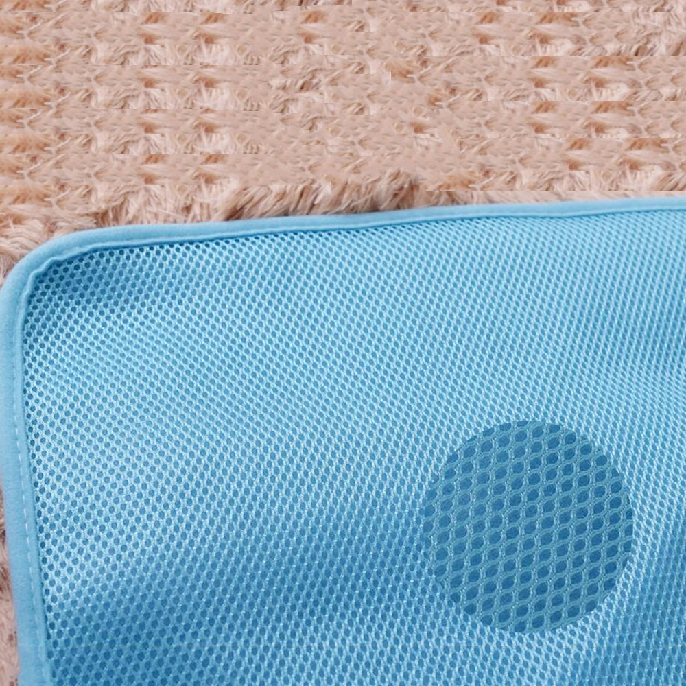 Pet Cooling Mat For Dogs Ice Silk Breathable Washable Dog Bed_voghion.com
