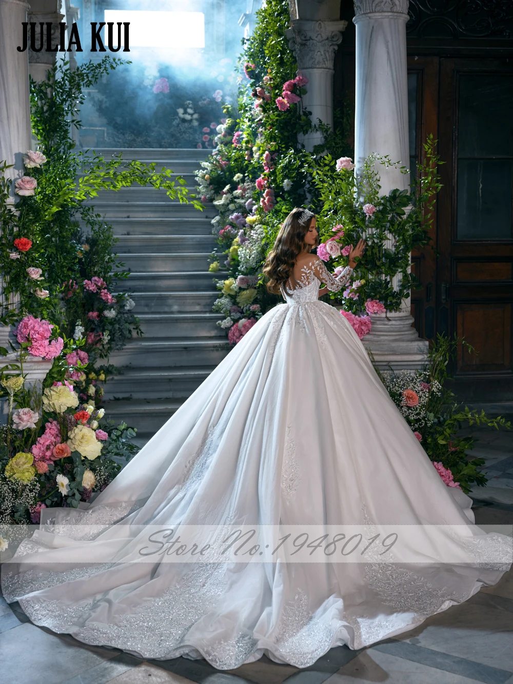 Julia Kui New Arrival Full Sleeves Ball Gown Wedding Dresses Beading Pearls Appliques Lace Sweetheart Bridal Skits 2