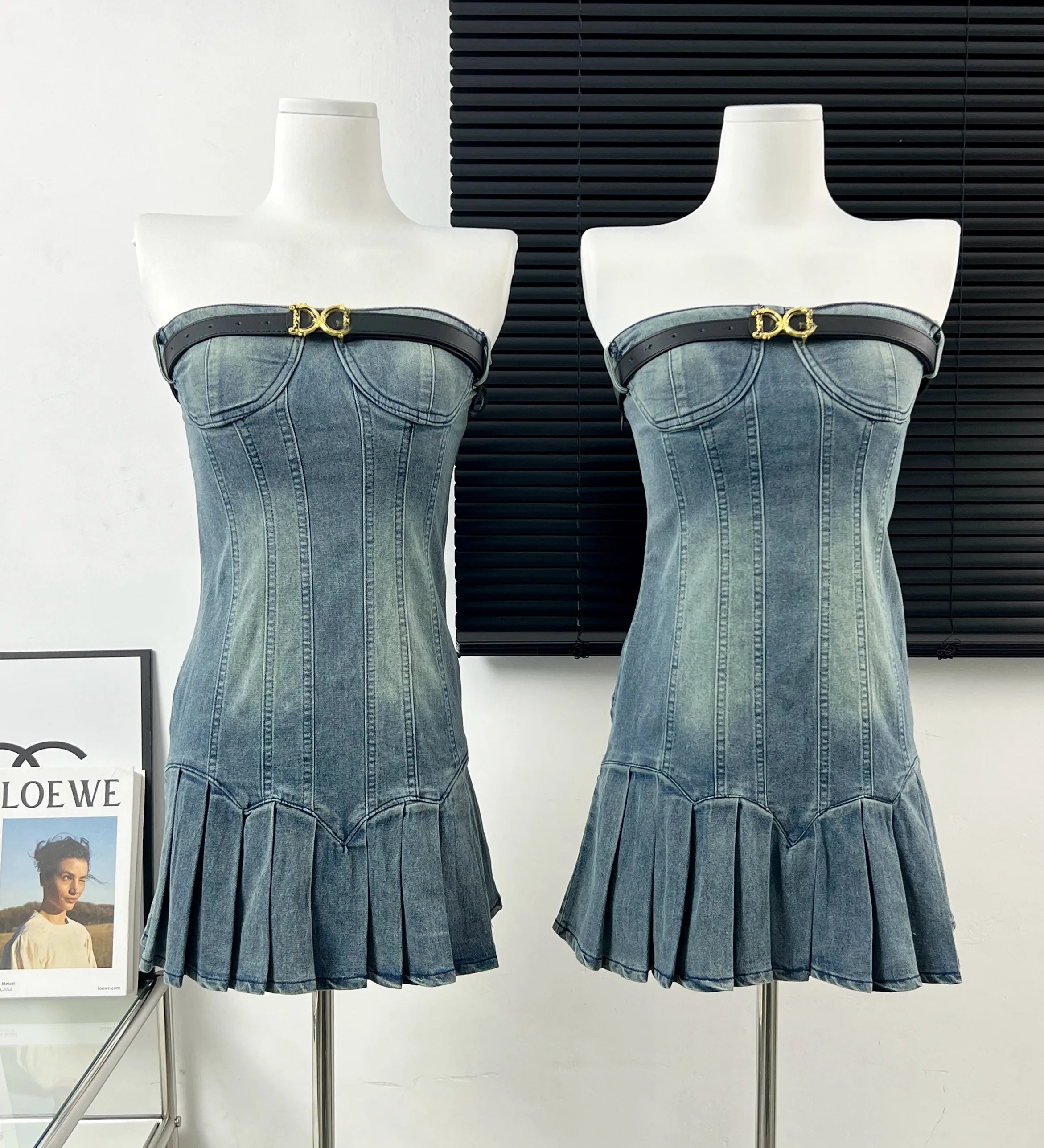 

Women's Sexy Vintage Side Zipper Denim Mini Dress Lady Summer Sleeveless Slim Pleated Short Dress High Street Denim Vestido
