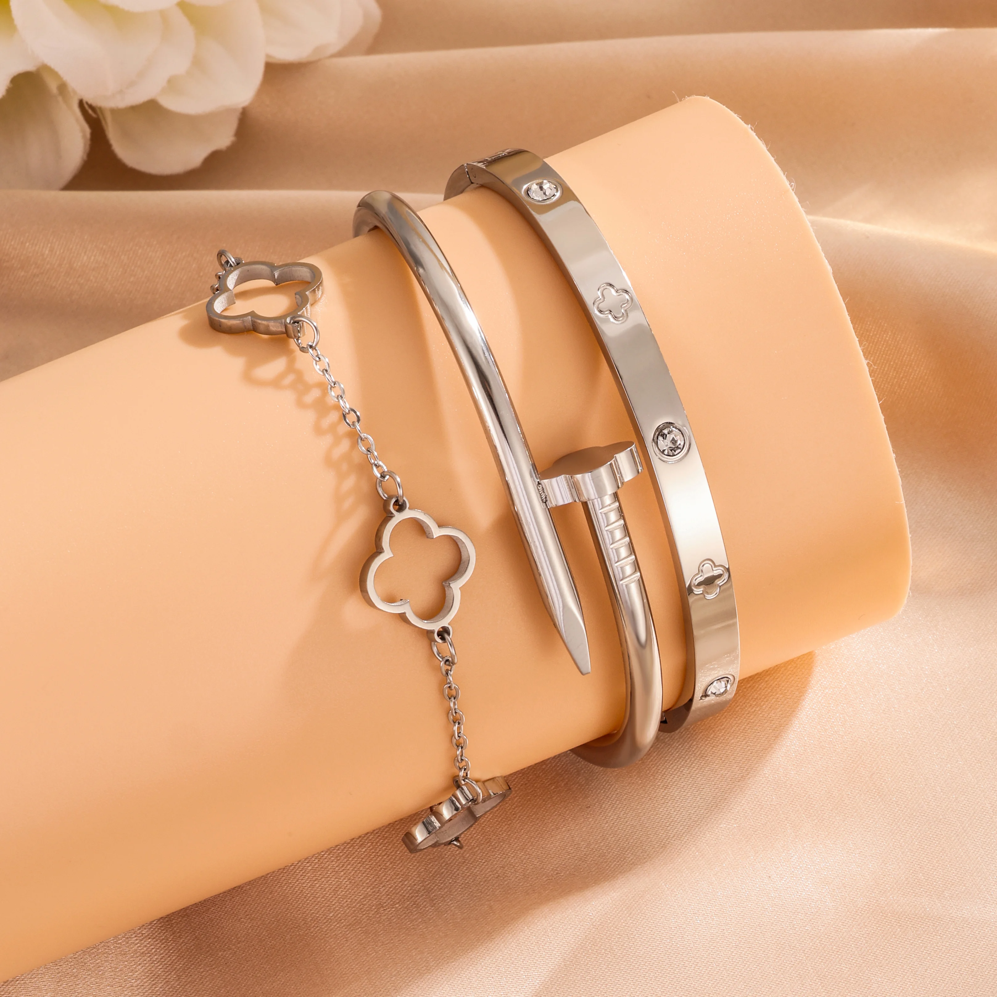 Stainless Steel Four-leaf Clover Nail Set Bracelet Women Plated 18k Gold Couple Holiday Gift Queue Daily Jewelry stainless steel bracelet