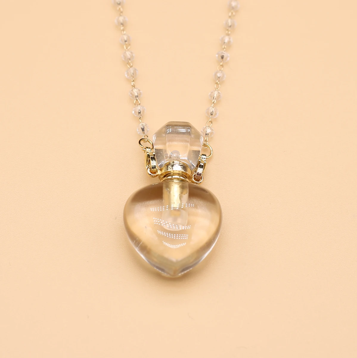 Clear Quartz Perfume Bottle Natural Stone Heart Shape Pendant Necklace Essential Oil Bottle Charming Women Girl Daily Gifts 3