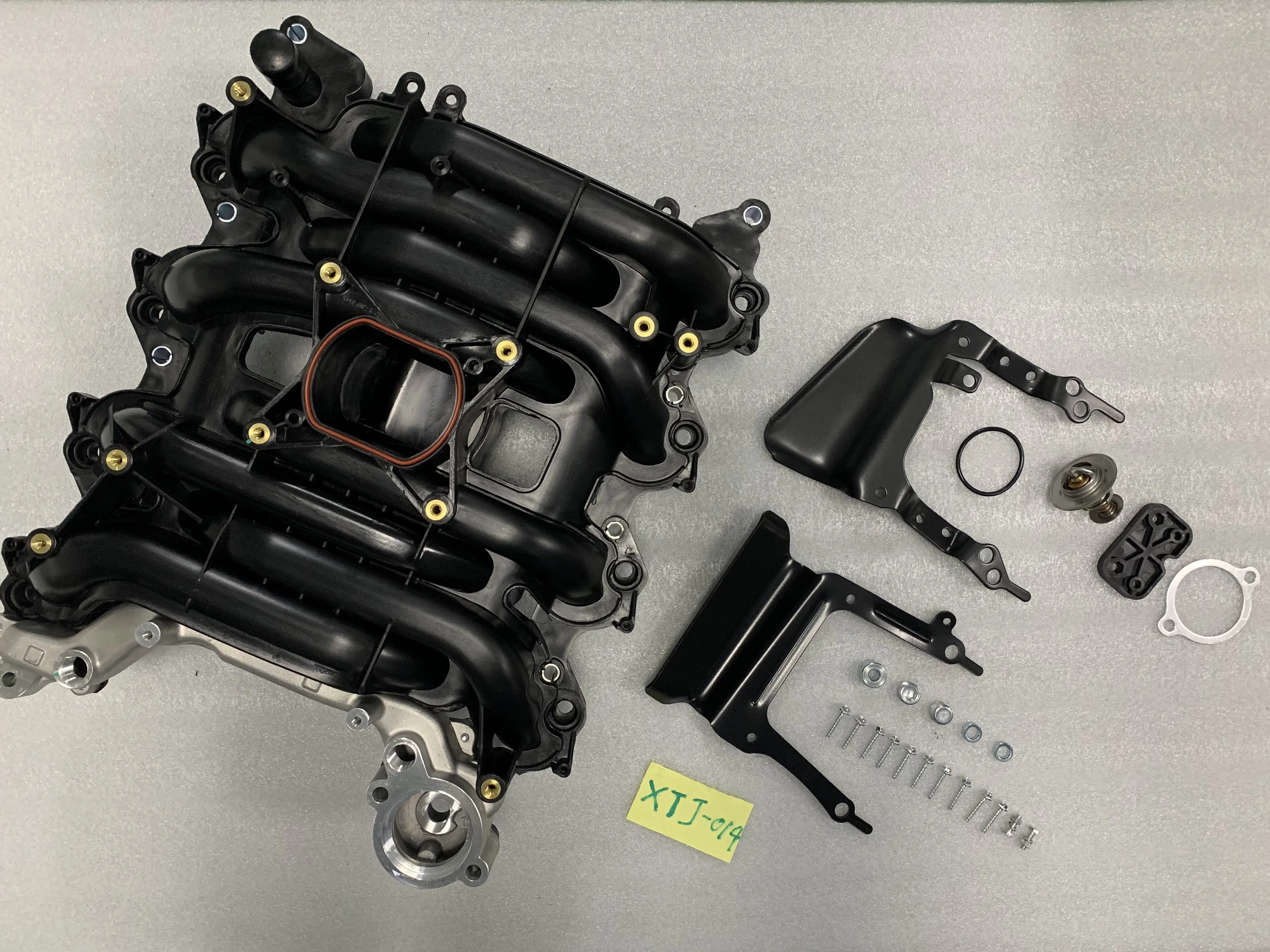 Engine Intake Manifold For 615-178 F6SZ 9424-AA F8AZ 9424-AAA Auto Parts Air