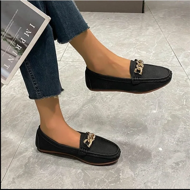 Doudou Shoes Women's Korean Edition INS Round Toe Low Heel Metal Chain Casual Outwear