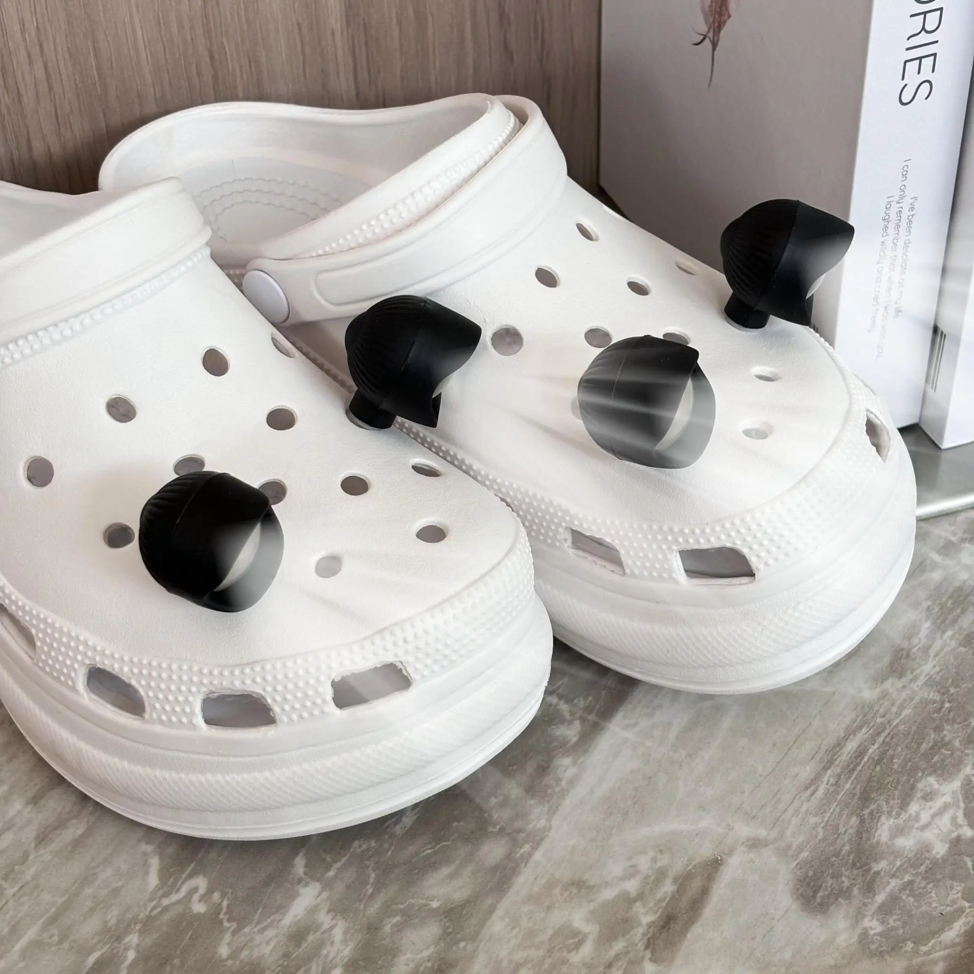 2pcs LED Shoe Lights Charms Sandal Buckle PVC Accessories Clogs Garden Shoes HeadLight 3 Lighting Modes 