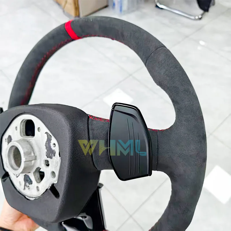 아우디 Q5L, Q5, S5, RS5에 적합하며, 버튼 패들과 레드 로고 소재가 적용된 개선된 버전의 스티어링 휠입니다.