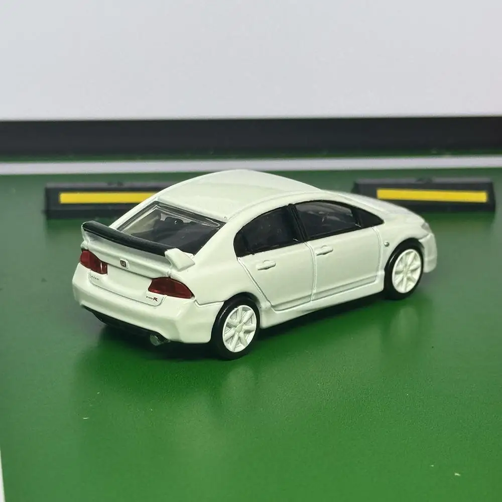 Takara Tomy Tomica Premium 37 Honda Civic TypeR (FD2) Cars Kids Toys Motor Vehicle Diecast Metal Model 3