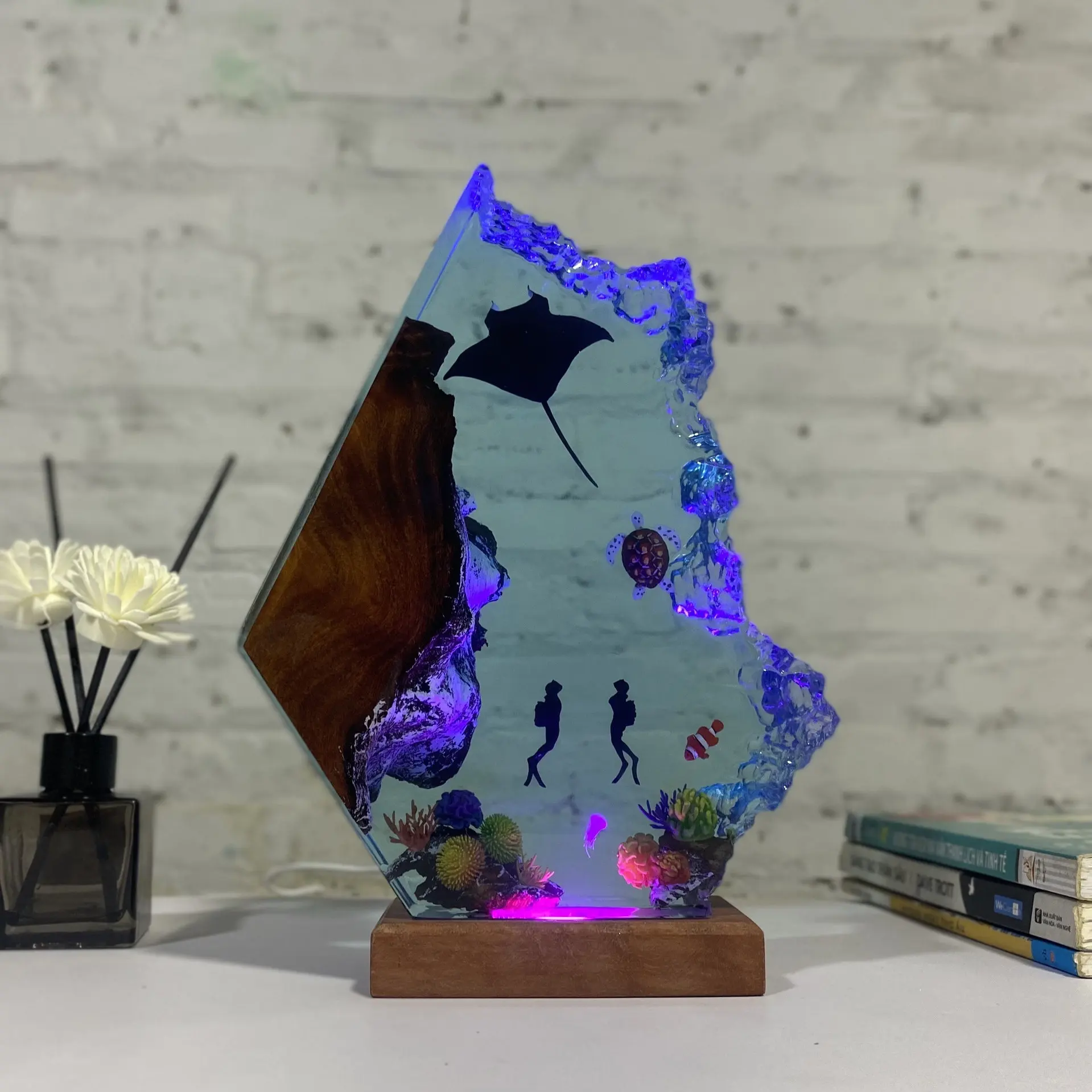 

[Funny] Ocean manta rays Diver sea turtle night light LED Light Collection model home decoration Ornaments kids birthday gift