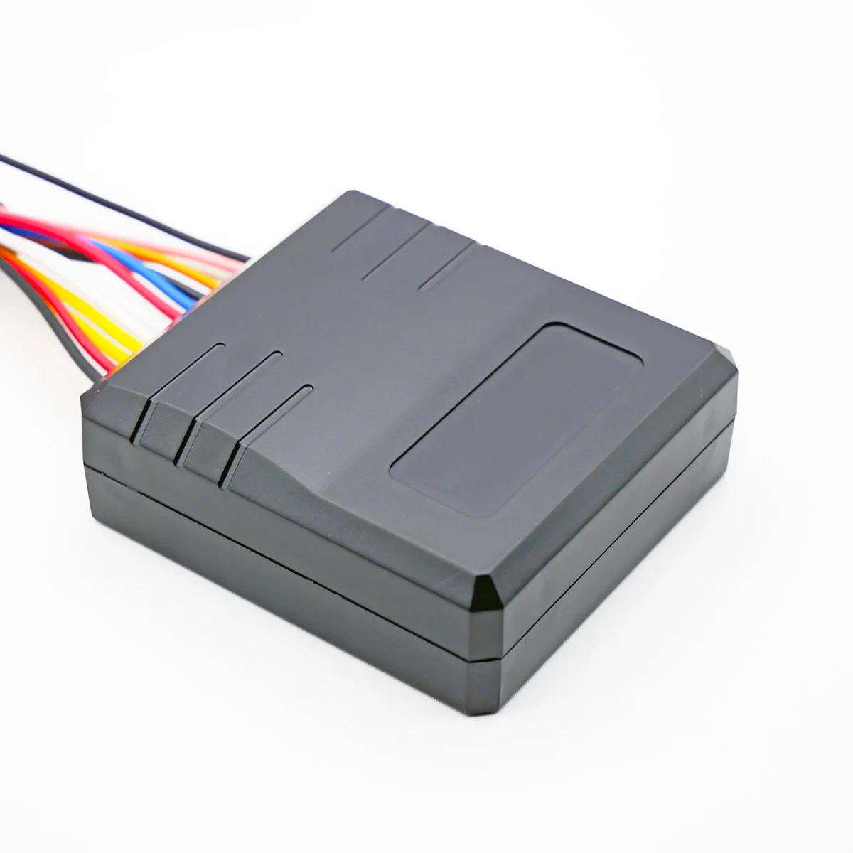 Motorcycle anti-theft voice reminder has remote ignition, car finding, intelligent reminder