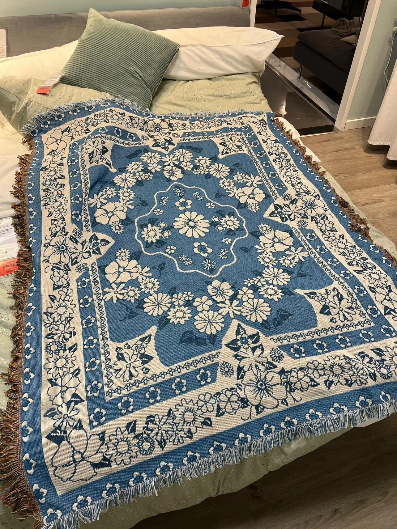 Europe Style Sofa Throw Blanket Image 2