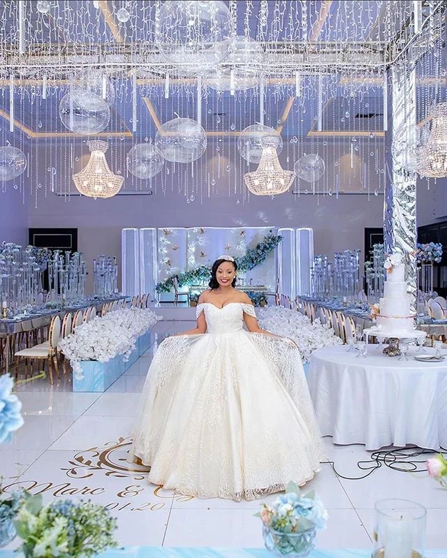 

Long Sleeve Off The Shoulder Lace Beading Puffy Ball Gowns High Quality Tulle Elegant Wedding Dress Bridal Gown