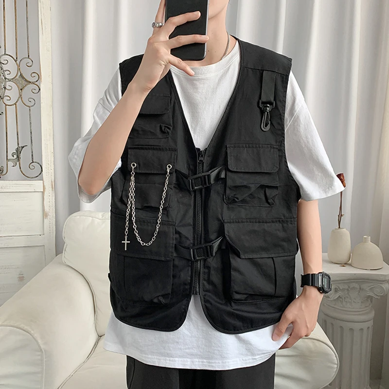 

2024 Men Spring Autumn Fashion V-neck Cargo Waistcoat Male Streetwear Tooling Vest Jacket Men Solid Color Loose Vests D740