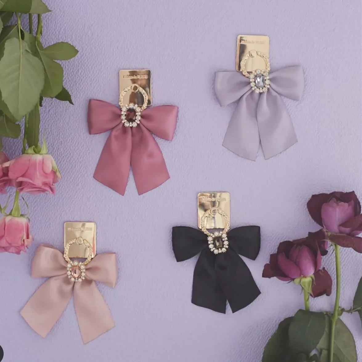 Japanese Shiny Macaron Ribbon Bowknot Mobile Phone Holder Fastened Ring Metal Thread Carved Maison Rhinestone Ring