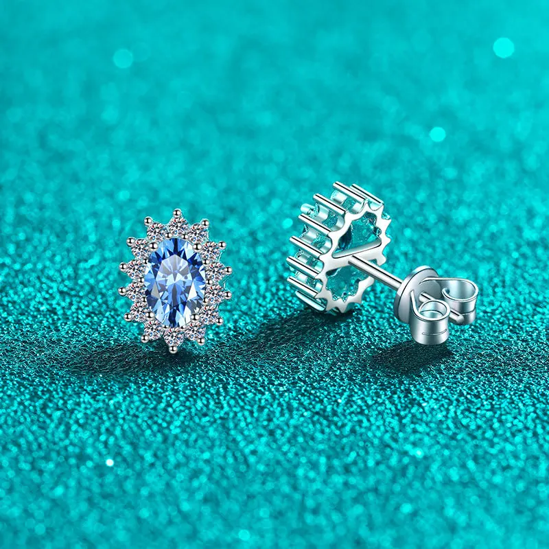 Exquisite PT950 Platinum Women's 0.5 Carat Royal Blue Moissanite Stud Earring (Single), Elegant, Unique, and Eye-Catching Design