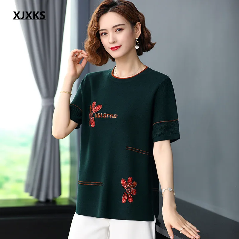 

XJXKS 2022 Summer New Loose Large Size Women's T-shirt Fashion Diamond Round Neck Short-sleeved Top Casual Female