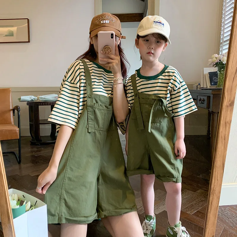 

Mother Daughter Jumpsuits Outfits 2024 Summer Mom and Son Matching T Shirts Overalls Two Piece Sets Korean Mummy and Me Clothes