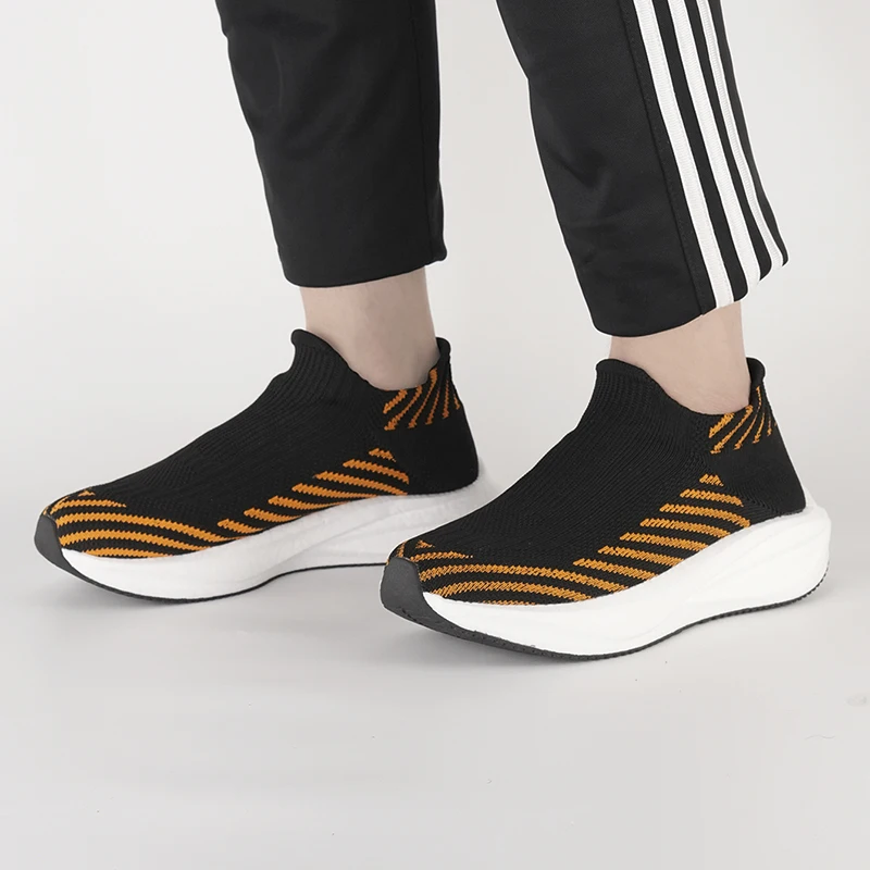 2026 Men Running Walking Knit Shoes Fashion Casual Sneakers Breathable Sport Athletic Gym Lightweight Men Sneakers Casual Shoes 2