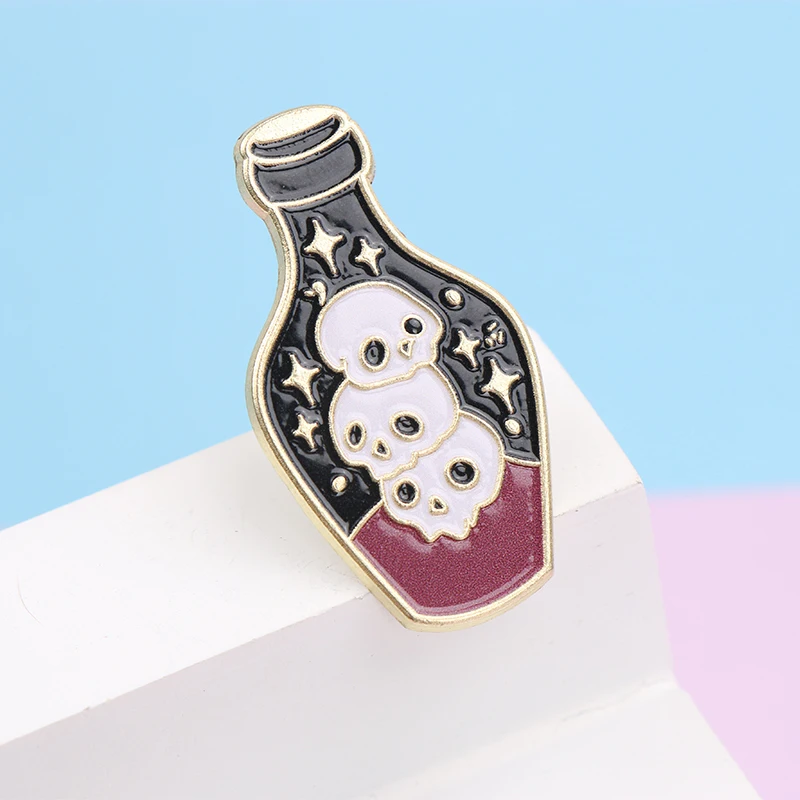 Cartoon Weinflasche Schädel Emaille Metall Pin Brosche Abzeichen Rucksack Kleidung DIY Patch Großhandel Schmuck Geschenk für Kinder Freunde