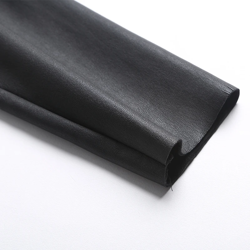 Рисунок 3 - Женские утепленные брюки Tajiyane из натуральной кожи