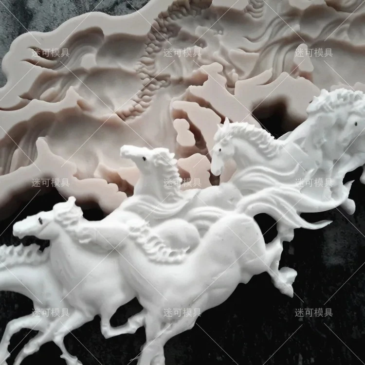 New Carousel Silicone Horse Mold For DIY Pastry Cake Fondant Moulds Chocolate Lace Decoration Kitchen Baking Tool