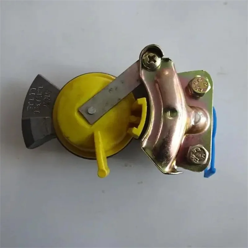 WG9000360177 Trailer Control Connector For SIONTRUK SITRAK C7H HOWO T7H T5G Joint Truck Parts