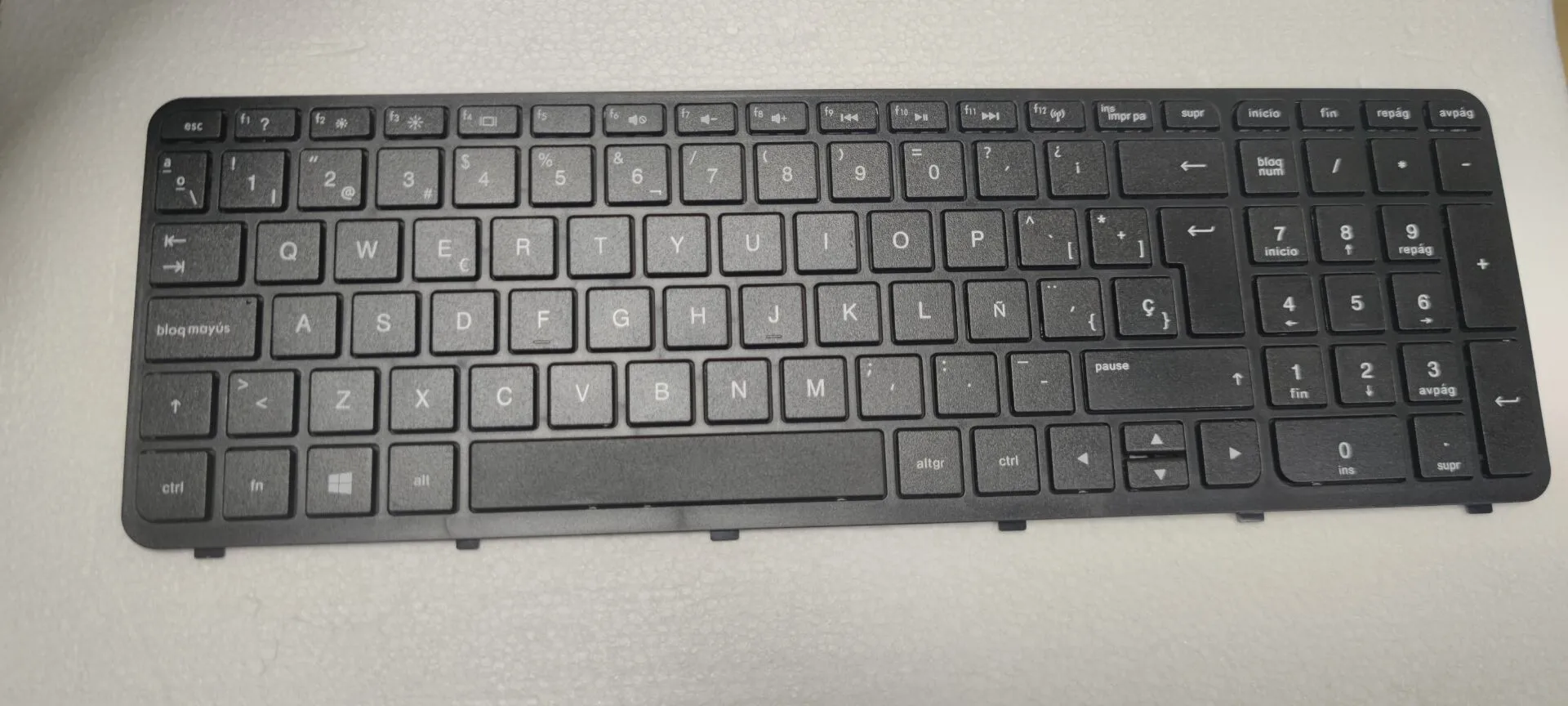 

Испанская клавиатура для HP 350 G1 355 G2 с черной рамкой