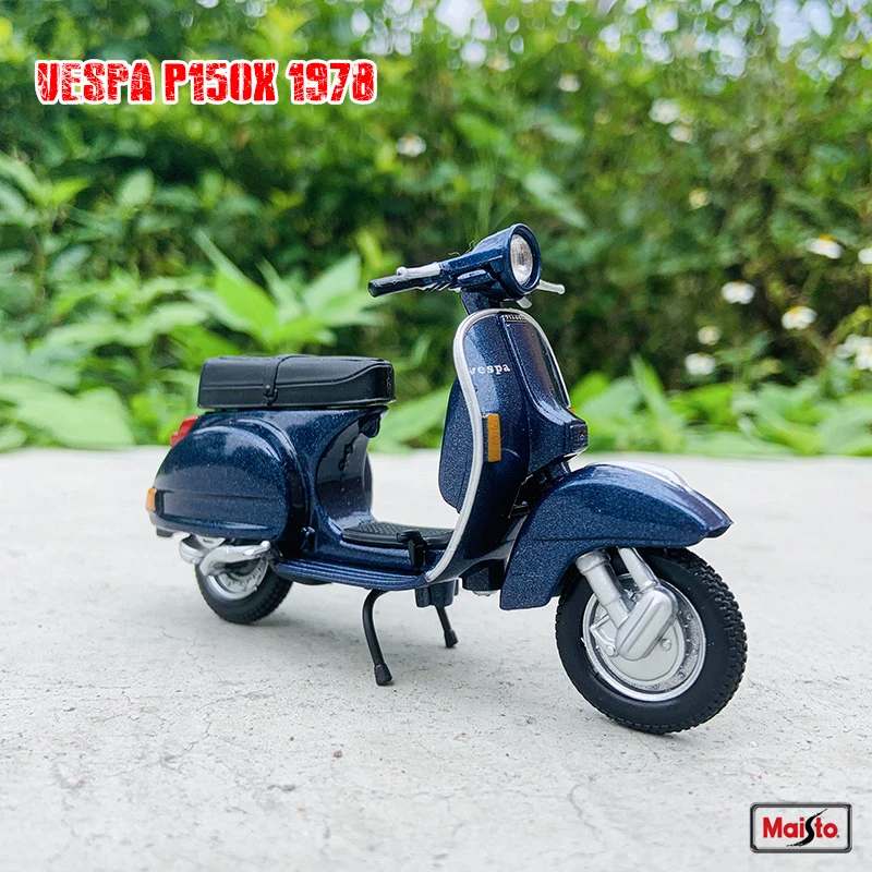 Классическая модель мотоцикла Maisto 1:18 Piaggio Vespa P150X 1978 литье под давлением римские
