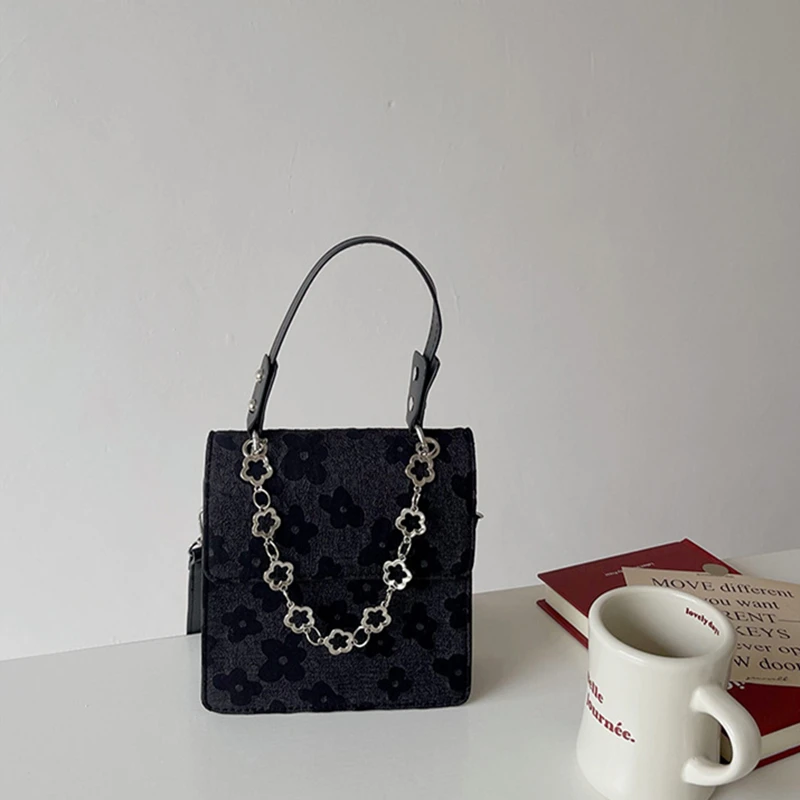 

Fashion Black Print Handbag Plum Lattice Chain Bag Female Korean Version of A Hundred Crossbody Bags Female Handbag