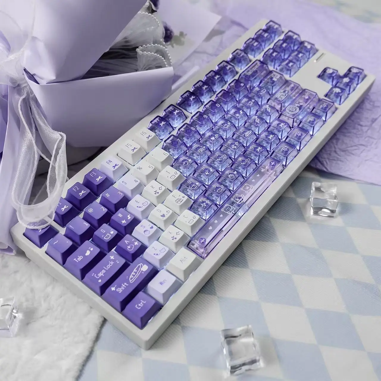 PBT + PC 오리지널 퍼플 라임 스노우 마운틴 스트로베리 하트비트 점진적 변화 파우더를 기계식 키캡을 통해 전달하는 풀세트