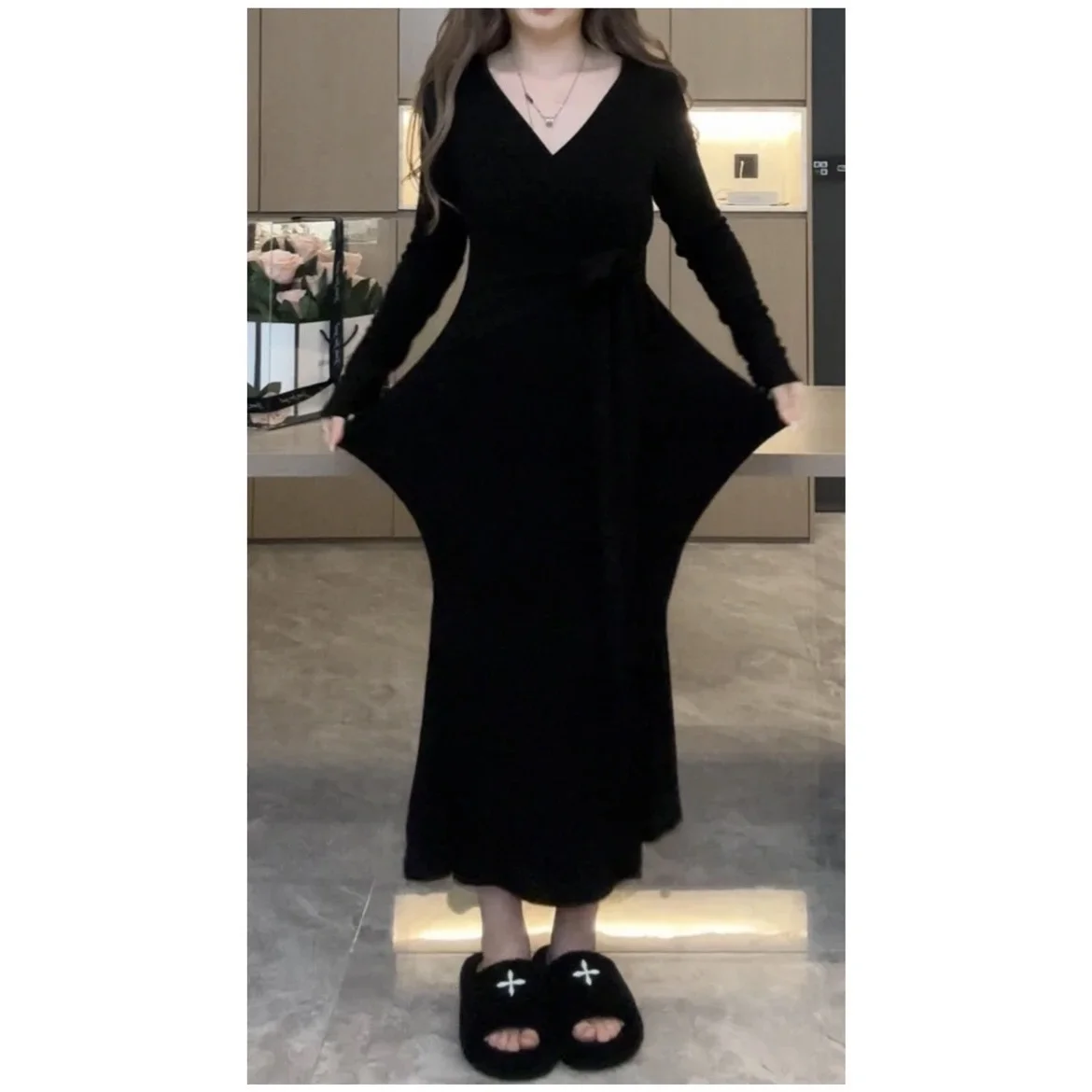 Plus Size Women's Long V-Neck Dress Slimming Belly Covering Fish Tail Wrap Body High-End Spring Autumn plus Size MM Dress - Image 4