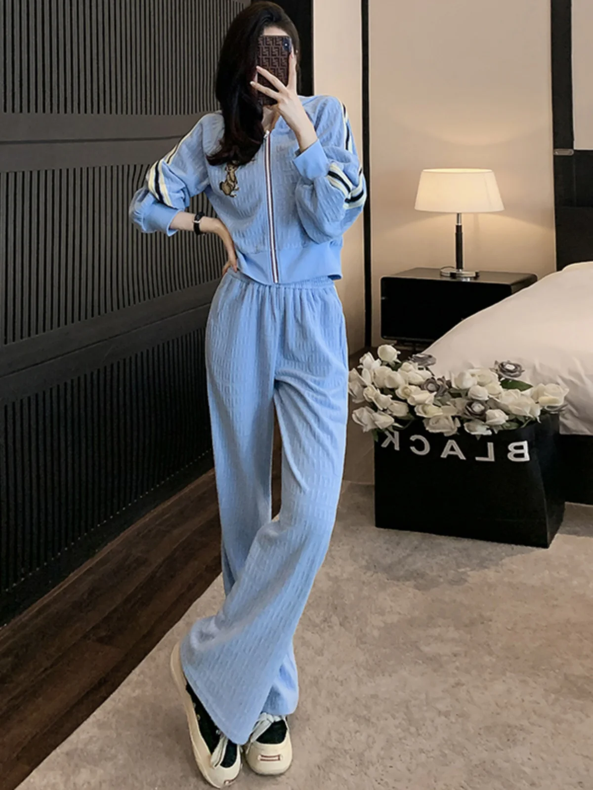 

Blue Hooded Casual Sports Set Women's Autumn New Fashionable and Fashionable Style Reducing Age and Slimming Style Sweater Two