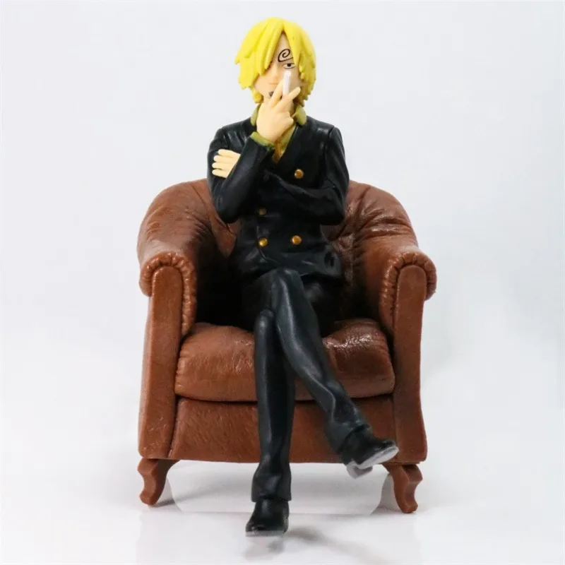 Anime One Piece Sofa Roronoa Zoro Sofa Sanji Black Coat Sitting Position Statue Pvc Action Figure Modello Da Collezione Toy Boxed