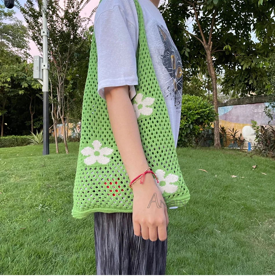 Fashion Knitted Women's Shoulder Bags Flowers Summer Beach Totes Crochet Vest Bag Large Capacity Female Handbag Designer Shopper