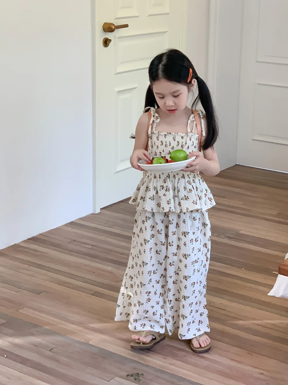 

2-8Years Girls Clothes Sets 2023 Summer Korean Floral Sling Tops+Loose Pants Two Piece Kids Children's Sweet Suits