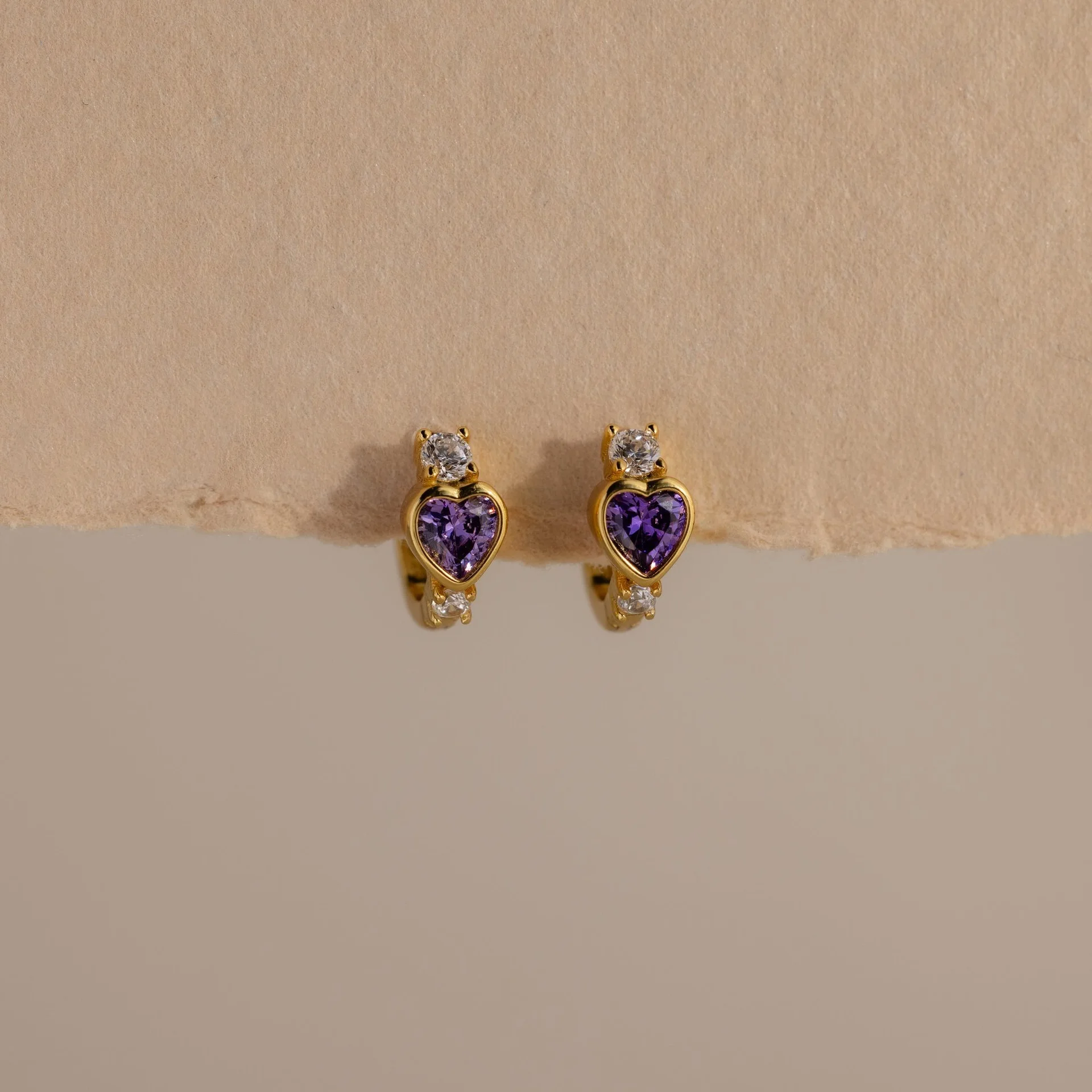 12 Month Birthday Stone Hoop Earrings for Women Inlaid Multicolored Heart-shaped Cubic Zirconia Ear Huggies Party Gift Jewelry