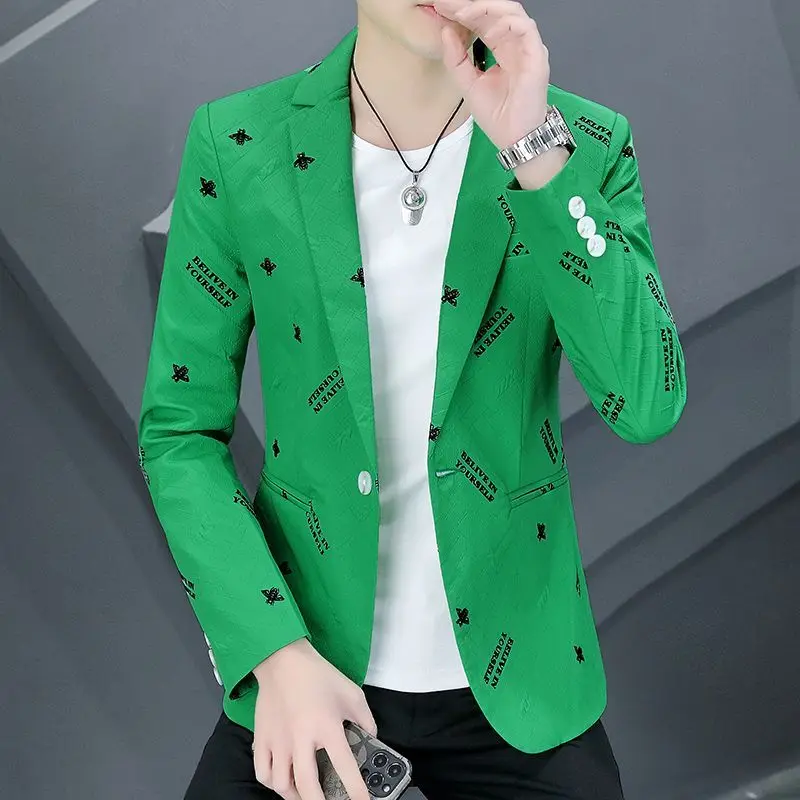 Повседневный, красивый