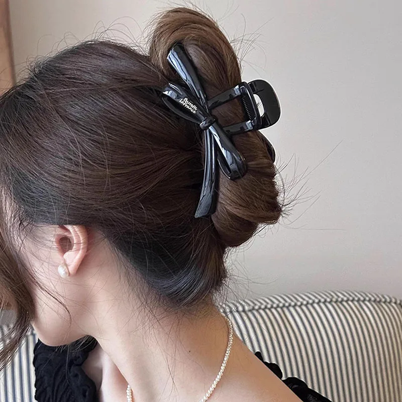 Risultati per fermaglio capelli donna francese