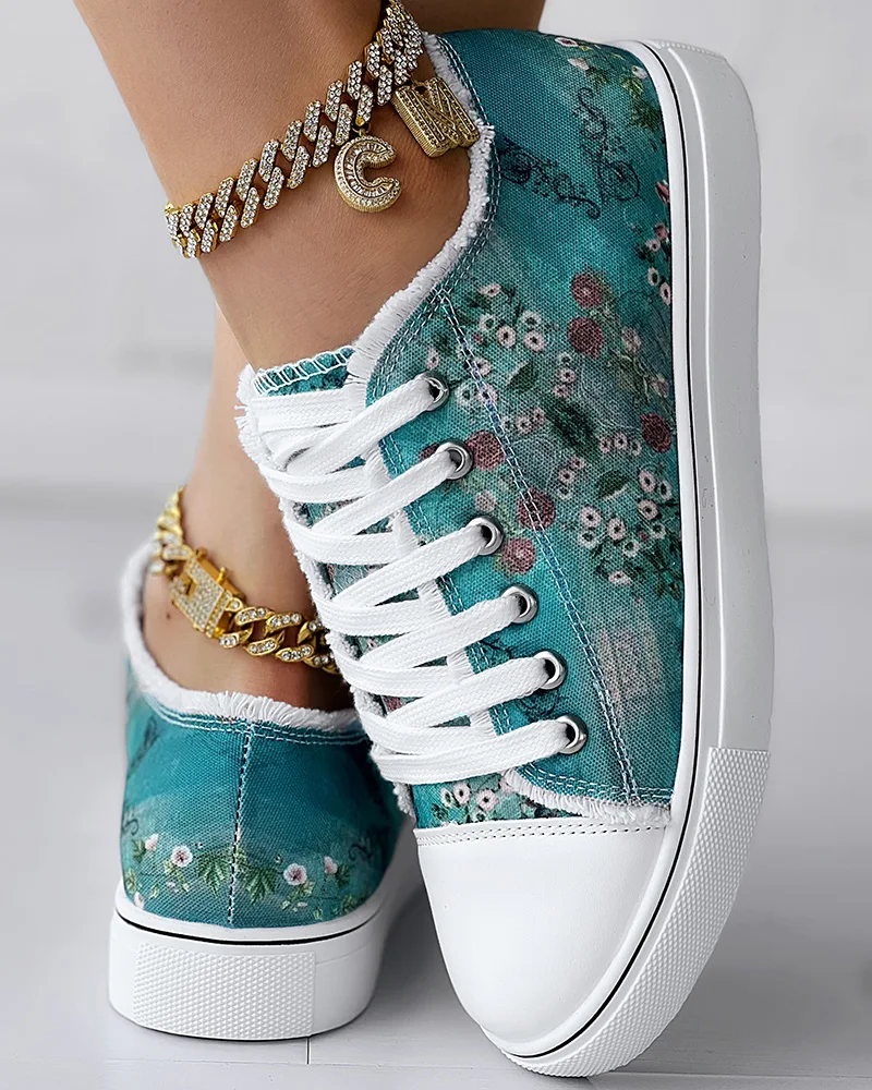 

2023 New Style Women Casual Shoes Flat Fashion Running Wear Floral Tribal Print Raw Hem Lace-up Sneakers