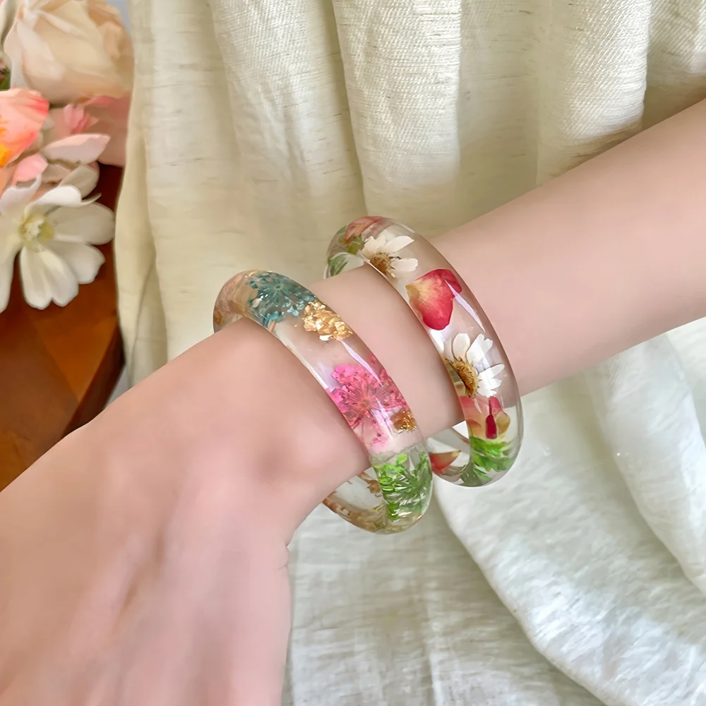 FAERLIIRY Floral Acrylic Resin Cuff Bracelet For Women - Wide Chunky Statement Bangle, Adjustable, Bold Tortoise Shell Style
