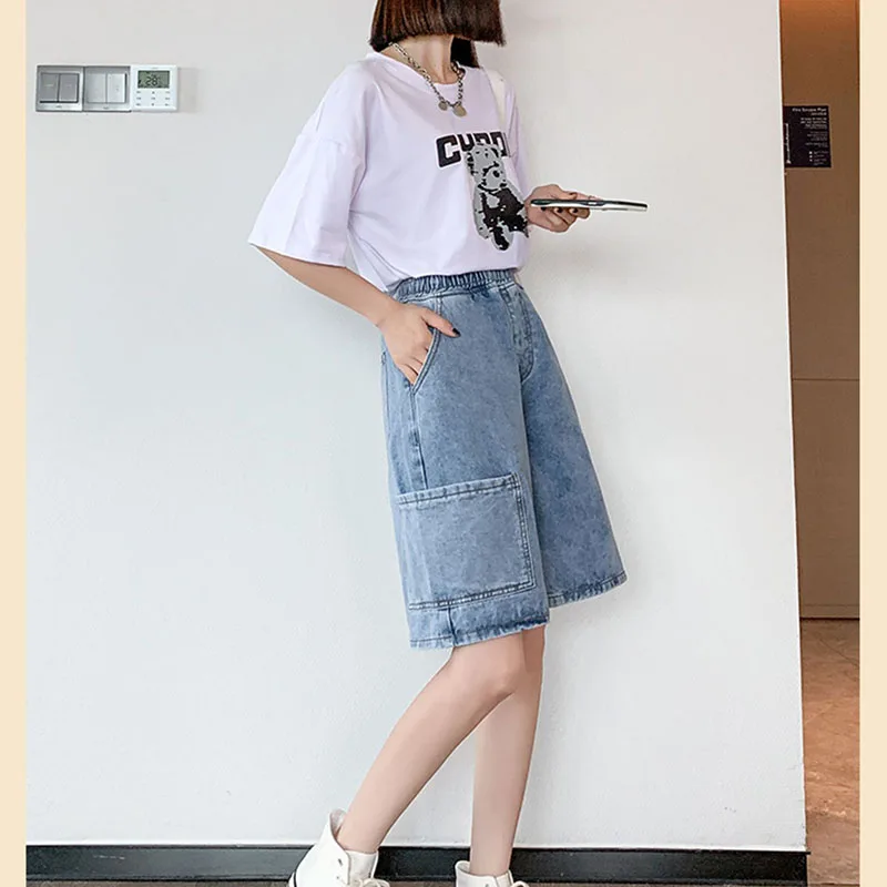 

2023 Summer Elastic Waist Solid Denim Shorts Women's Wide Leg Loose Bermuda Shorts with Large Pockets Street Wear Jeans Women's