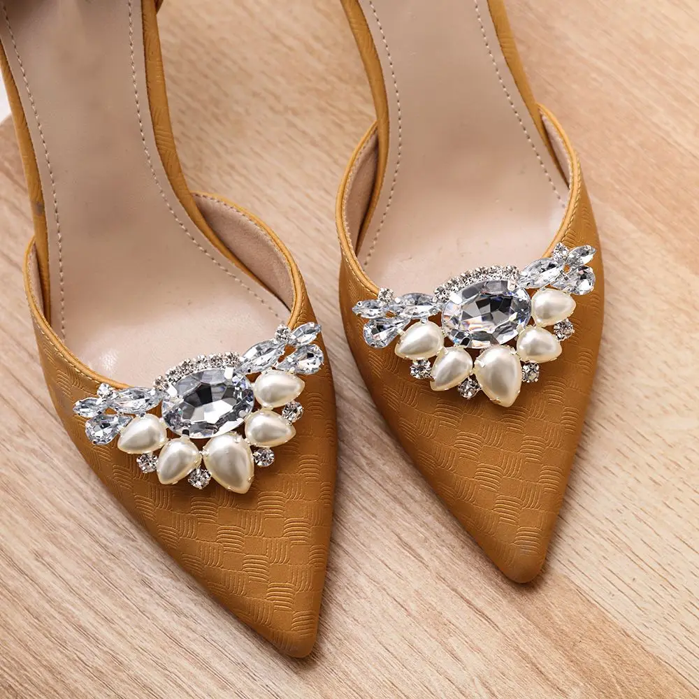 1 Pair Wedding Shoes Decorations High Heel Shoes Clip Women Bride Decoration Rhinestone Shiny Decorative Clips Charm Buckle
