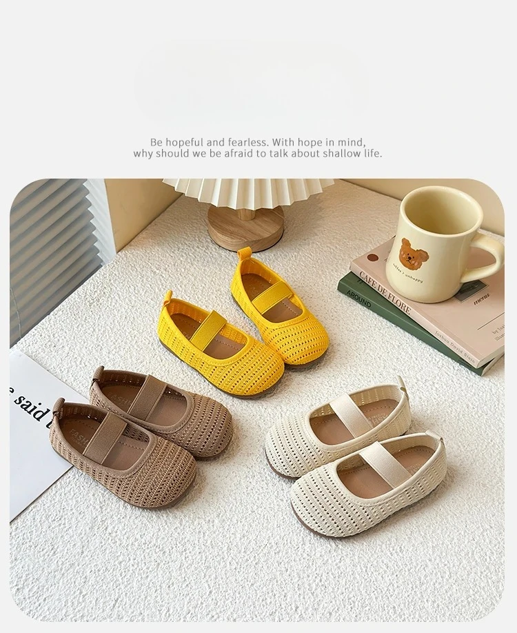 2025 الفتيات حذاء مسطح الانزلاق على لينة وحيد الاطفال نسج الأحذية تنفس جوفاء التدريجي الصيف جديد الأطفال حذاء كاجوال بلون