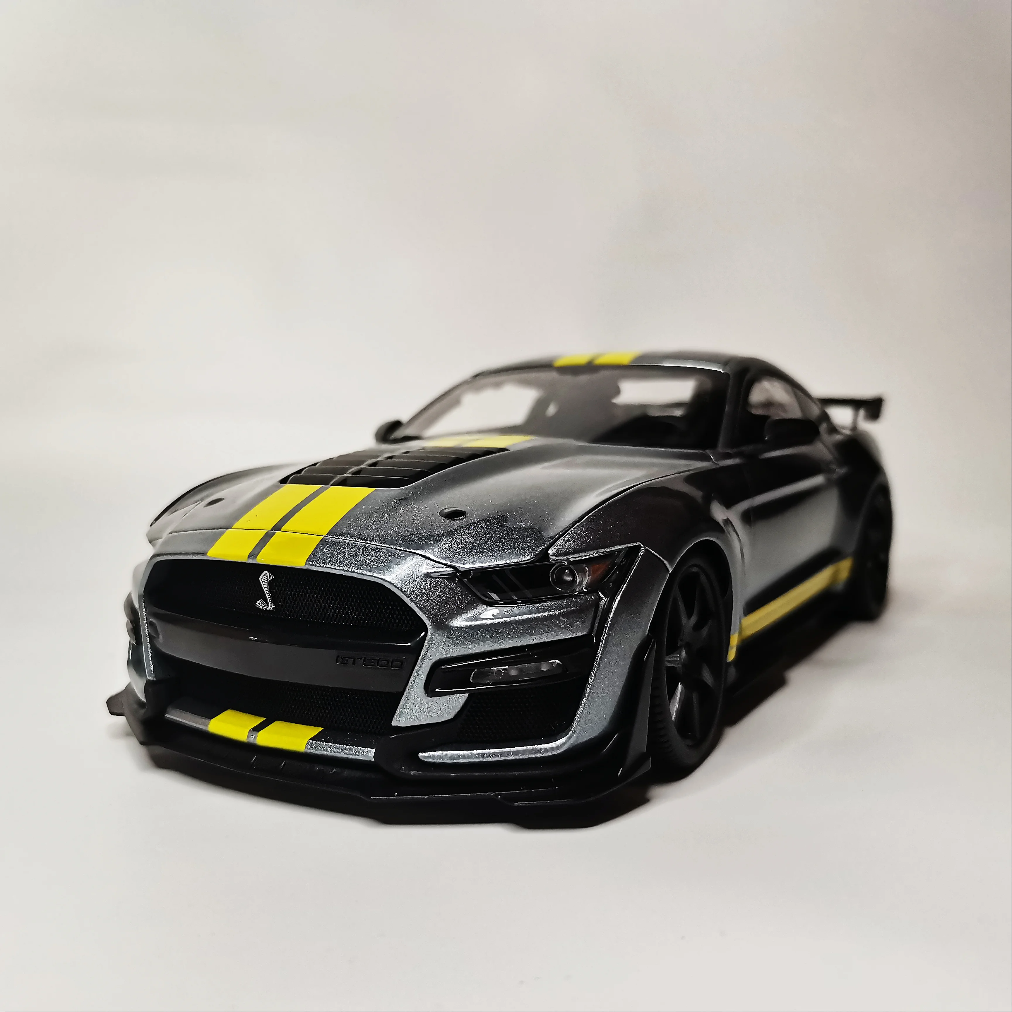 Diecast Car Model 1/18 Ford gt500 Diecast Toy Vehicles Mustang Shelby Models Minicar Static SIMUL Sports Toys Adult Gift