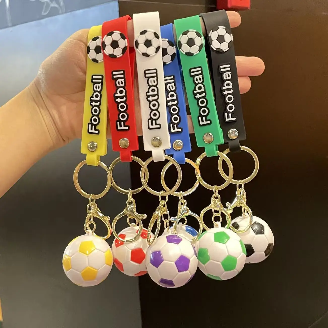 Miniatur Simulation Fußball Schlüsselanhänger Fußball Fan Merchandise Schlüsselanhänger Auto Schlüsselanhänger Anhänger Zubehör Kleines Geschenk