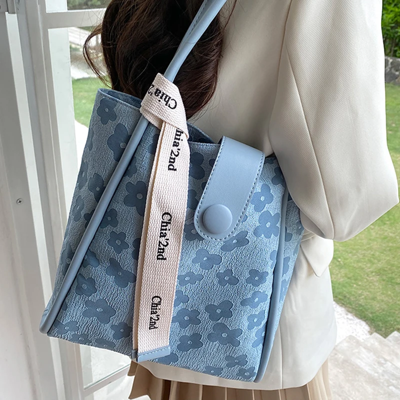 

Ellovado Denim Floral Hasp Shoulder Bag Woman Fashion Large Capacity Tote Bag Daily Casual Shopping Bag