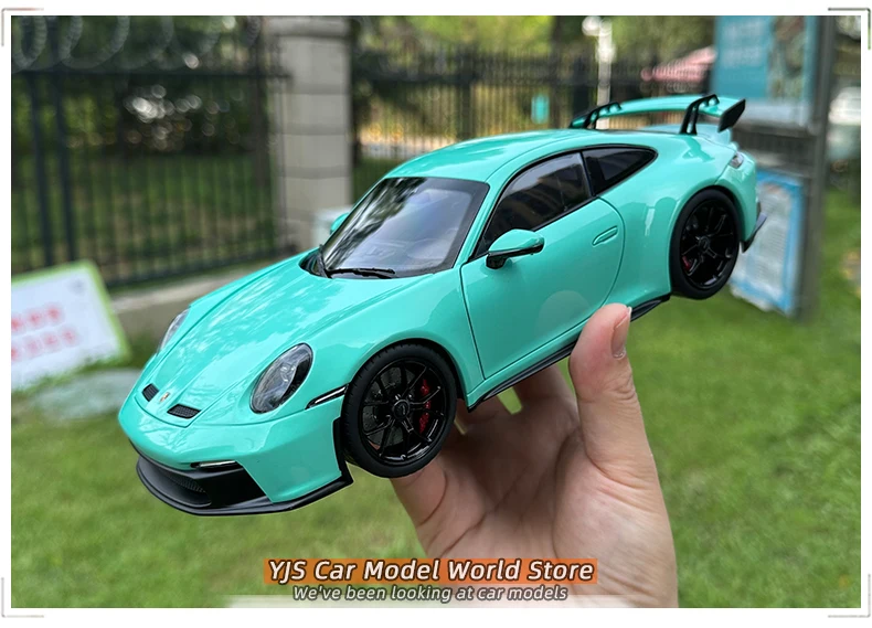 NOREV 1/18 Porsche 911 992 GT3 2021 Sports car model static display piece holiday gift collection for friends 