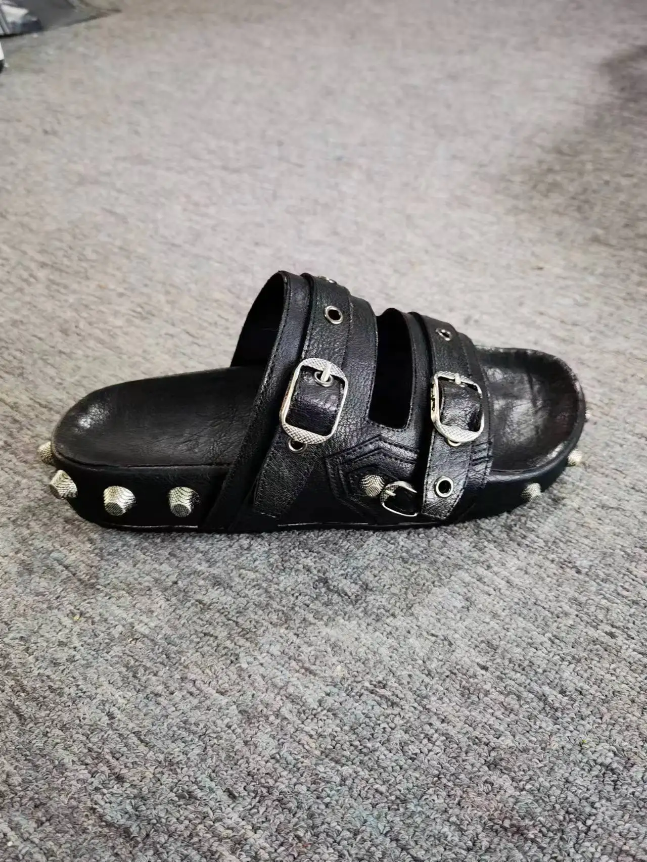 2023 New Fashion Summer Men Shoes Black Non-slip Casual Slipper Outdoor Genuine Leather Platform Designer Shoes Men High Quality