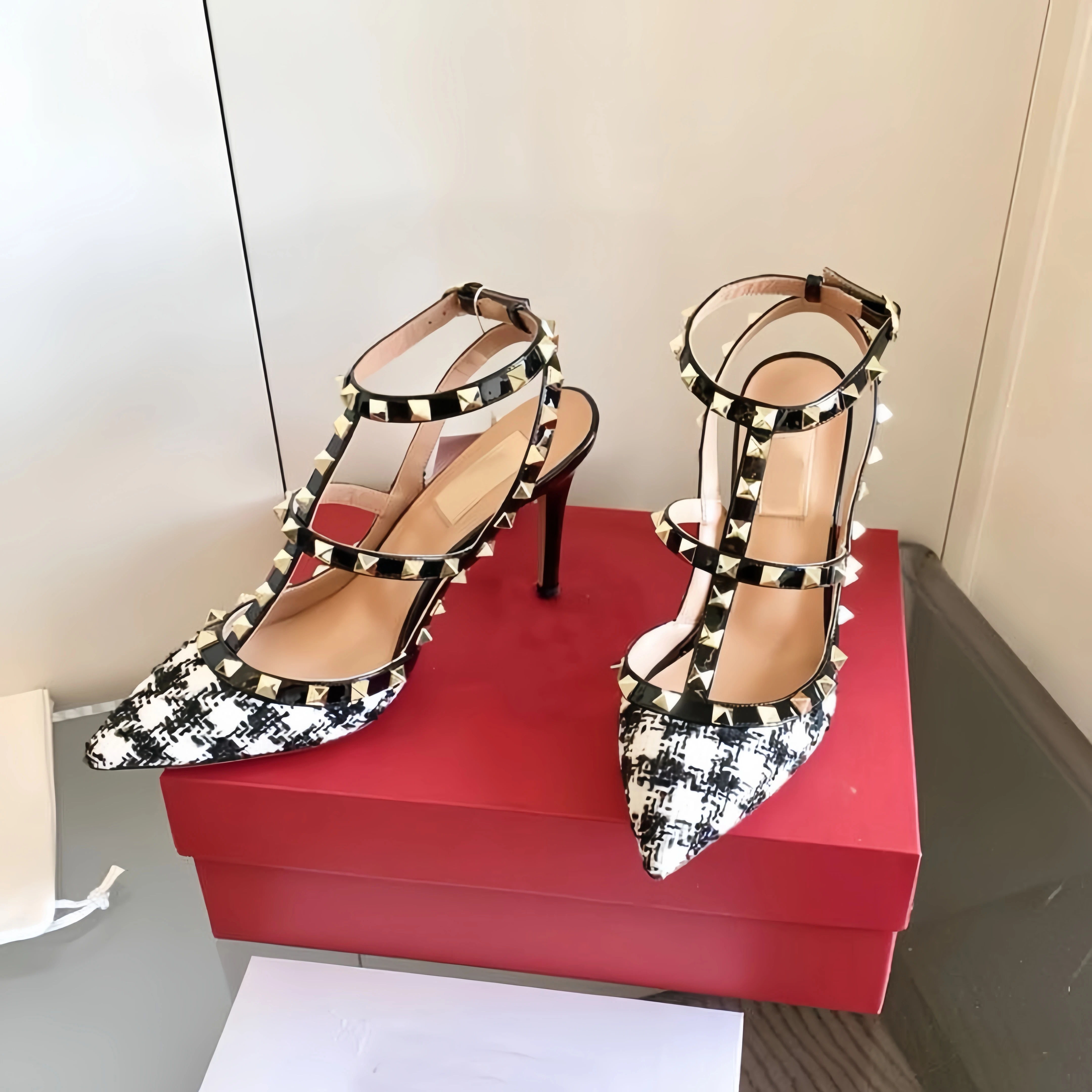 Rivet Heeled sandals Summer luxury women's Gladiator sandals Ankle Strap Brand Sexy High Heels Designe Slingbacks Shoes 41